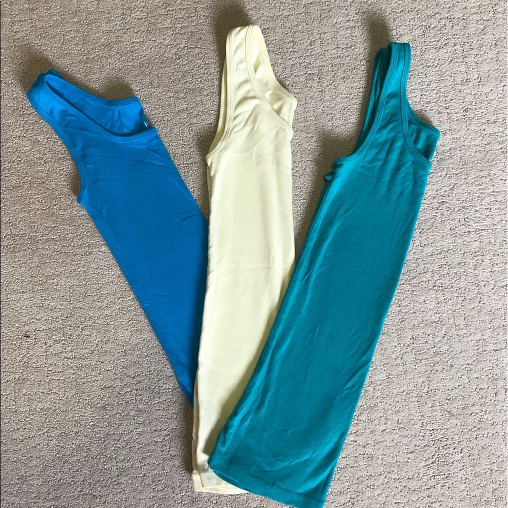 Set of 3 tanks